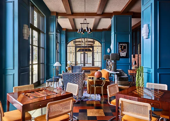 Bowie House, Collection Hotel