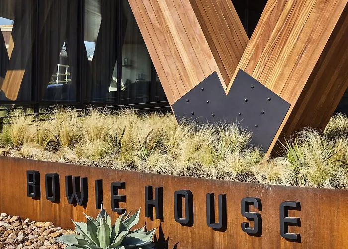 Bowie House, Collection Hotel
